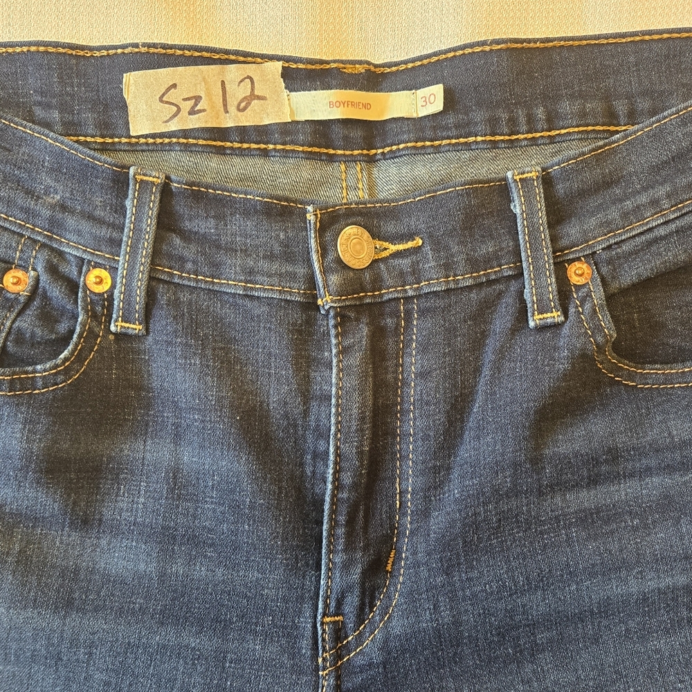 LEVI'S Women's Boyfriend Jeans Size 30 - Picture 3 of 7